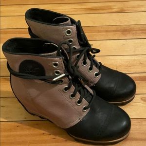 Sorel wedge lace up boots
